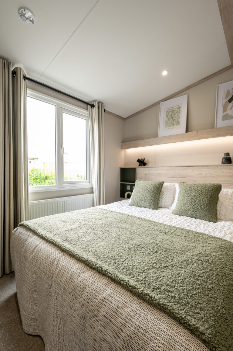 DMC_200825_victory-27