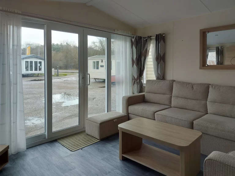 Willerby-Atlanta-Tweedehands-stacaravan-te-koop-woonkamer