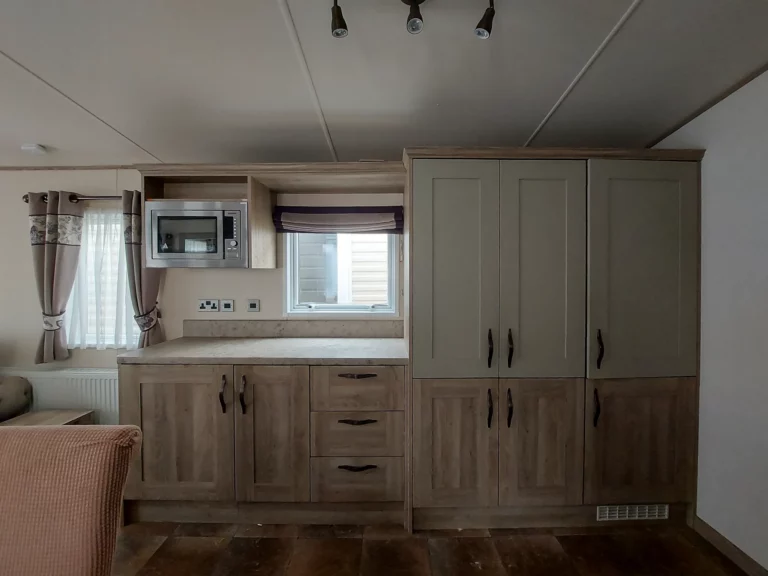 ABI-Beaumont-Tweedehandse-stacaravan-te-koop-keuken