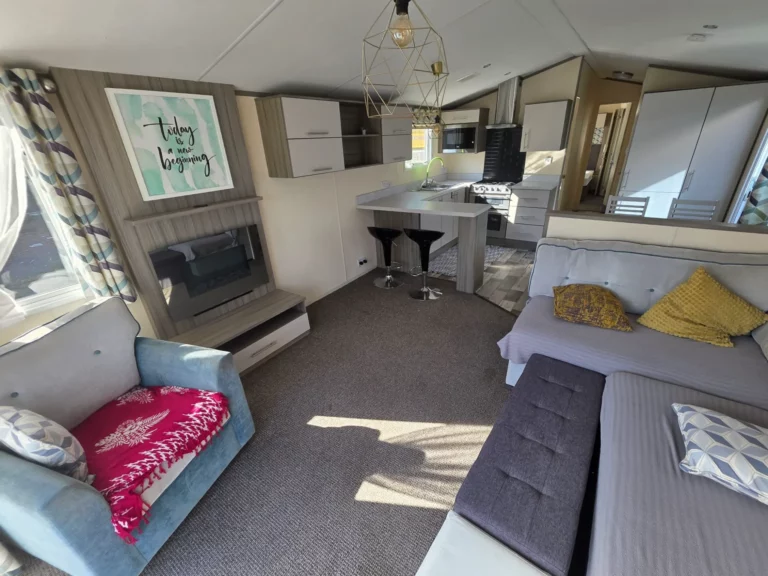 Atlas-Onyx-tweedehandse-stacaravan-te-koop-woonkamer