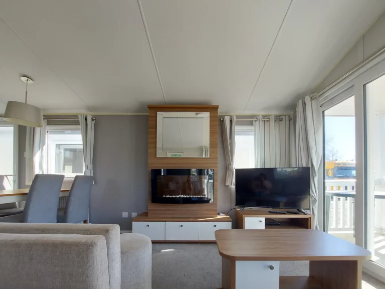 Willerby-Avonmore-38x12-tweedehandse-stacaravan-te-koop-woonkamer