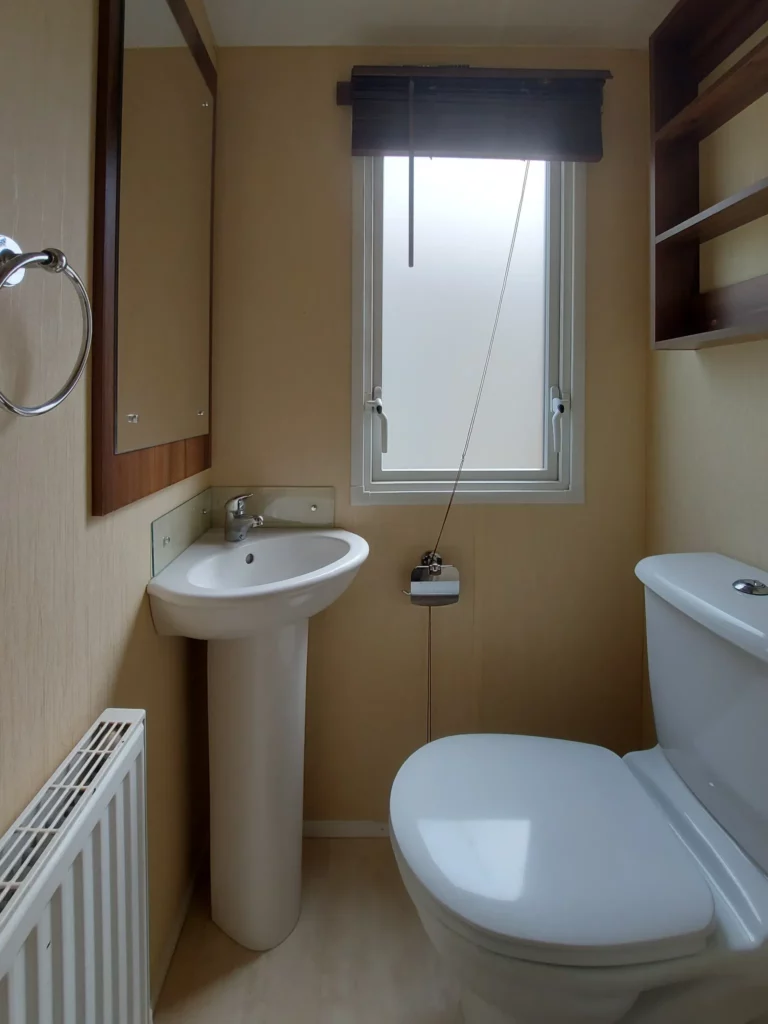 Willerby-Winchester-tweedehandse-stacaravan-te-koop-toilet