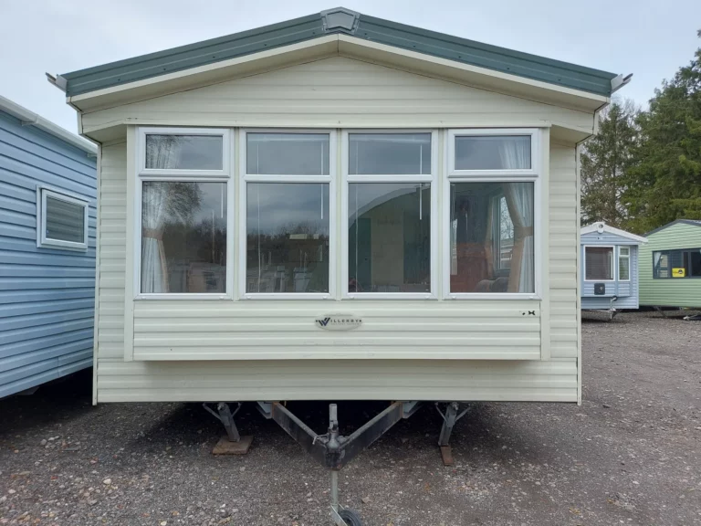 Willerby-salisbury-tweedehandse-stacaravan-te-koop-Buitenkant