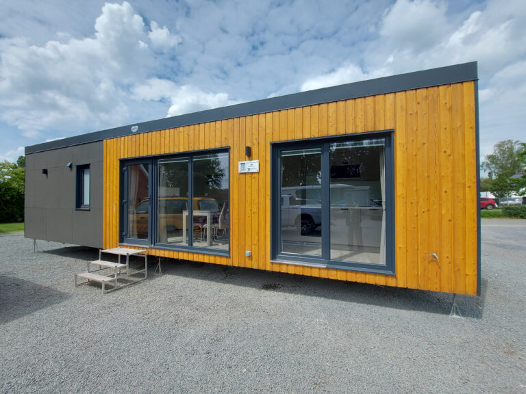 Lark-Joli-tweedehands-unit-te-koop-buitenkant