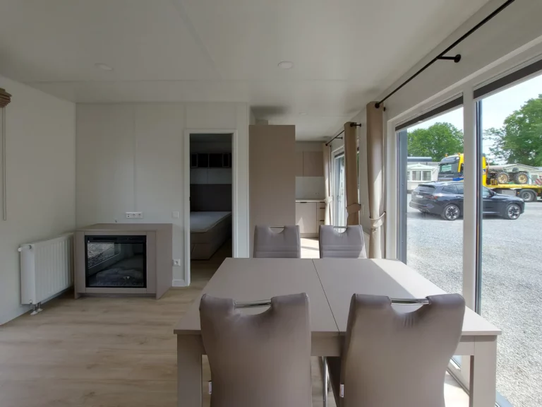 Lark-Joli-tweedehands-unit-te-koop-woonkamer