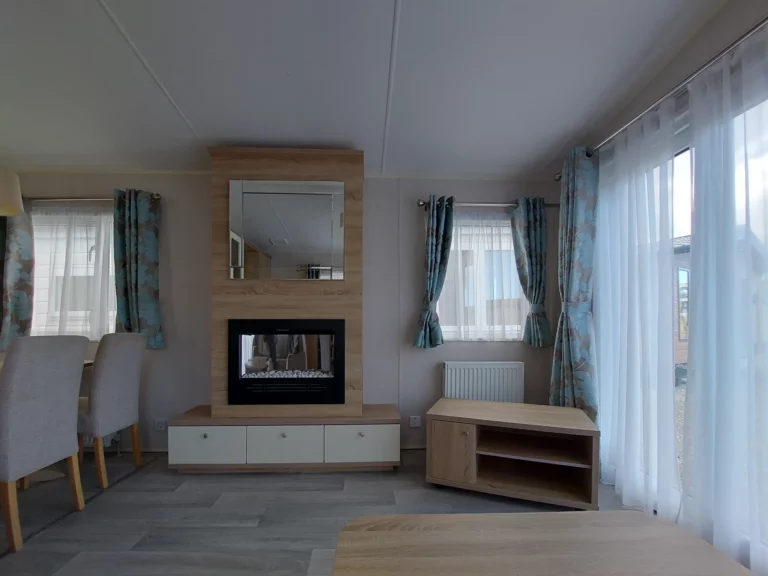 Tweedehandse-stacaravan-Willerby-Avonmore-te-koop-woonkamer